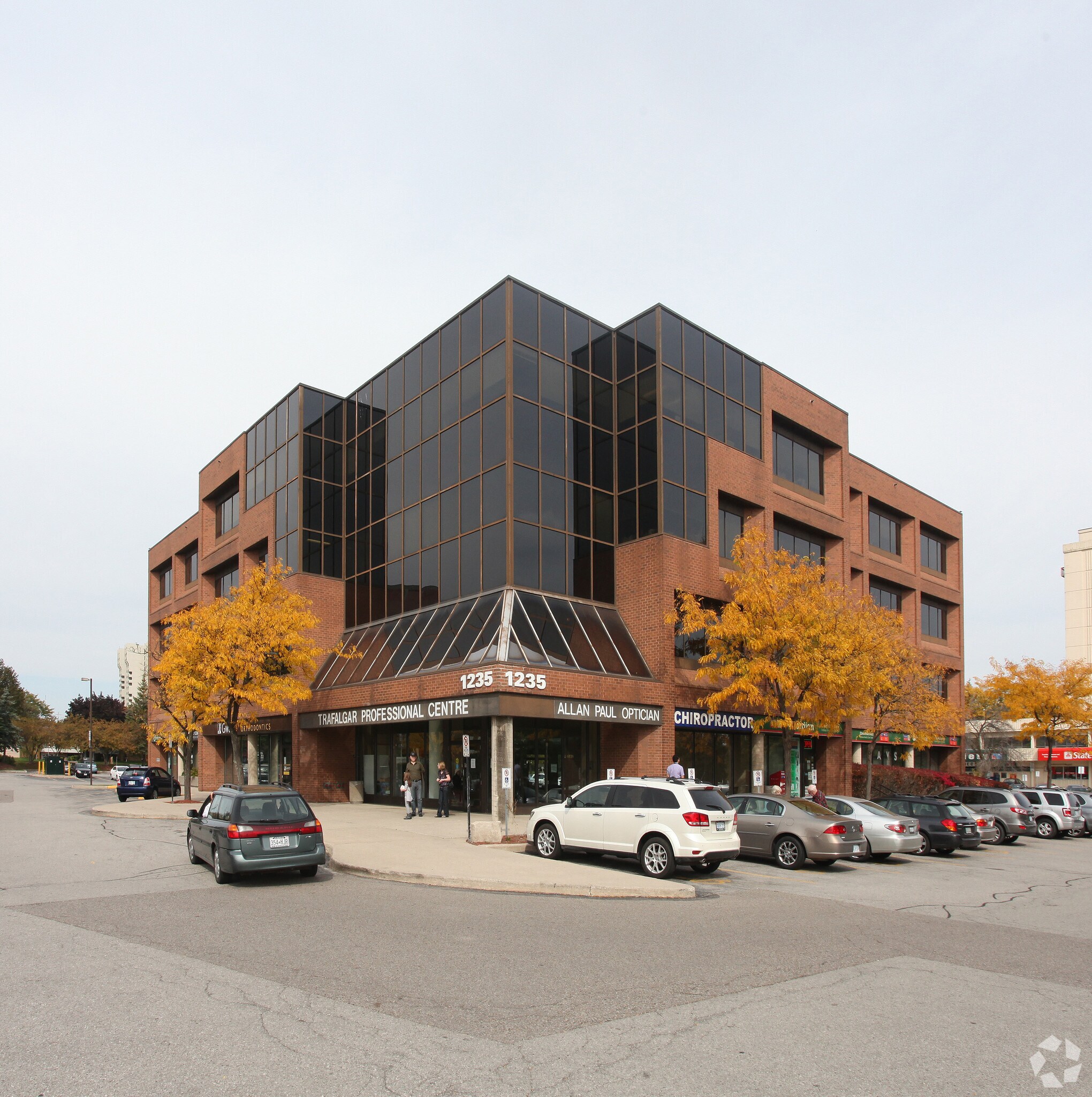 1235 Trafalgar Rd, Oakville, ON L6H 3P1 OfficeMedical for Lease