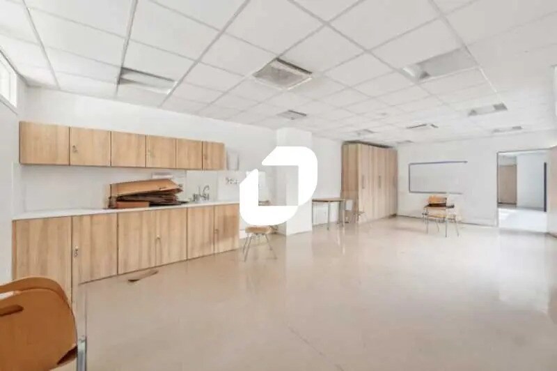 Office in Ivry-sur-Seine for lease - Interior Photo - Image 3 of 27