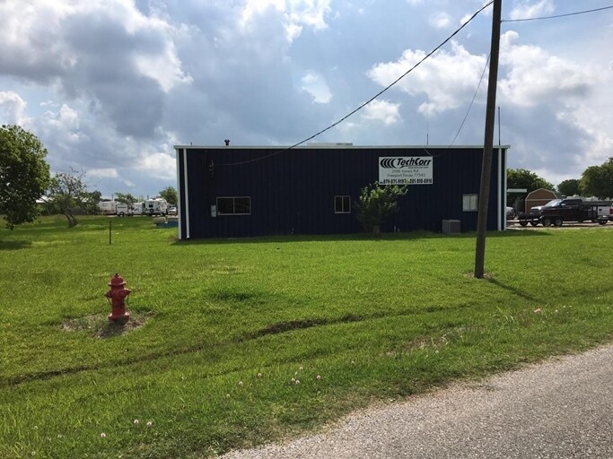 2008 Jones Rd, Freeport, TX for sale - Primary Photo - Image 1 of 1