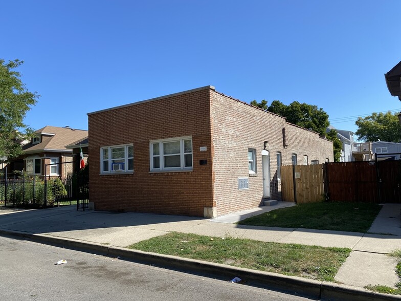 2733 N Oak Park Ave, Chicago, IL for sale - Building Photo - Image 1 of 1