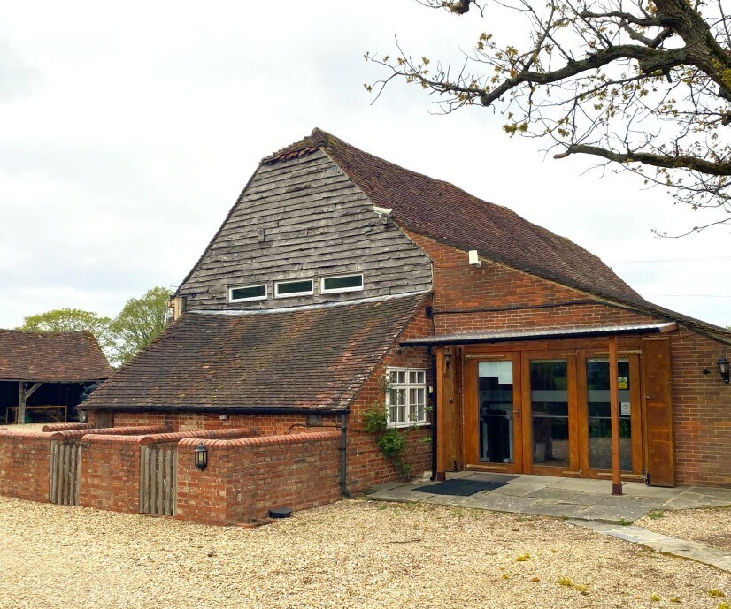 Dowlands Ave, Smallfield for lease Primary Photo- Image 1 of 2