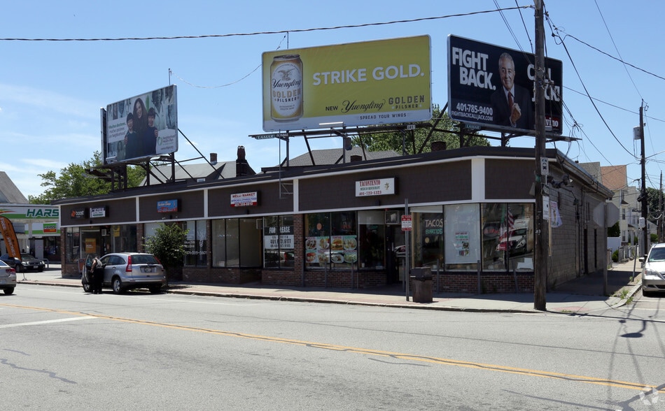 704-712 Broadway, Pawtucket, RI for lease - Building Photo - Image 3 of 6