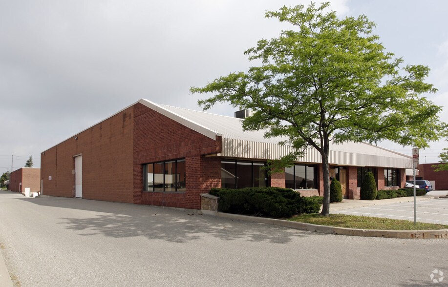 5640 Tomken Rd, Mississauga, ON for lease - Building Photo - Image 2 of 2