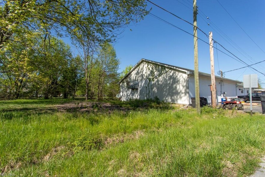 5160 Scott Street, Newton Falls, OH for sale - Primary Photo - Image 1 of 1