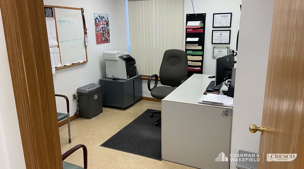 14500 N Industrial Ave, Maple Heights, OH for lease - Building Photo - Image 3 of 9