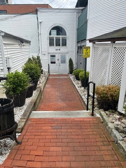 64R Main St, New Canaan, CT for lease - Building Photo - Image 3 of 18
