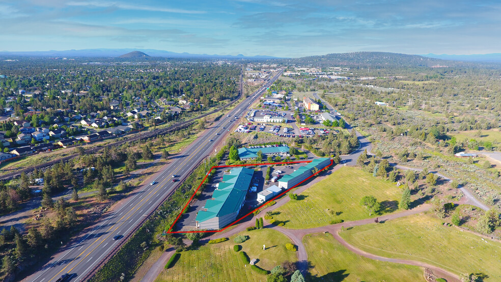 63830 Clausen Rd, Bend, OR for lease - Building Photo - Image 2 of 6