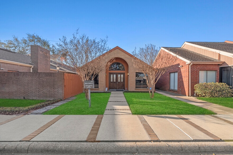 11111 Jones Rd, Houston, TX for sale - Primary Photo - Image 1 of 13