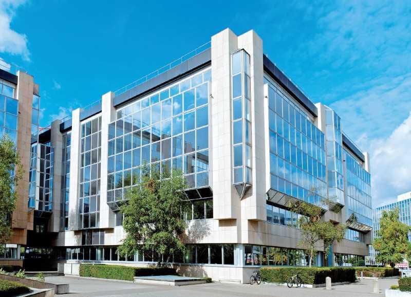 4 Rue Paul Dautier, Vélizy-Villacoublay for lease - Building Photo - Image 1 of 6