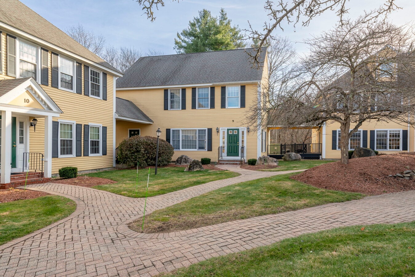 360 State Route 101, Bedford, NH 03110 - Unit Unit 9 - - Interior Photo - Image 1 of 25