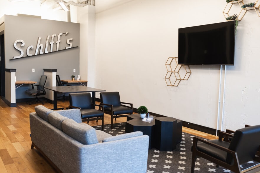 703 W St Germain St, Saint Cloud, MN for lease - Building Photo - Image 2 of 13