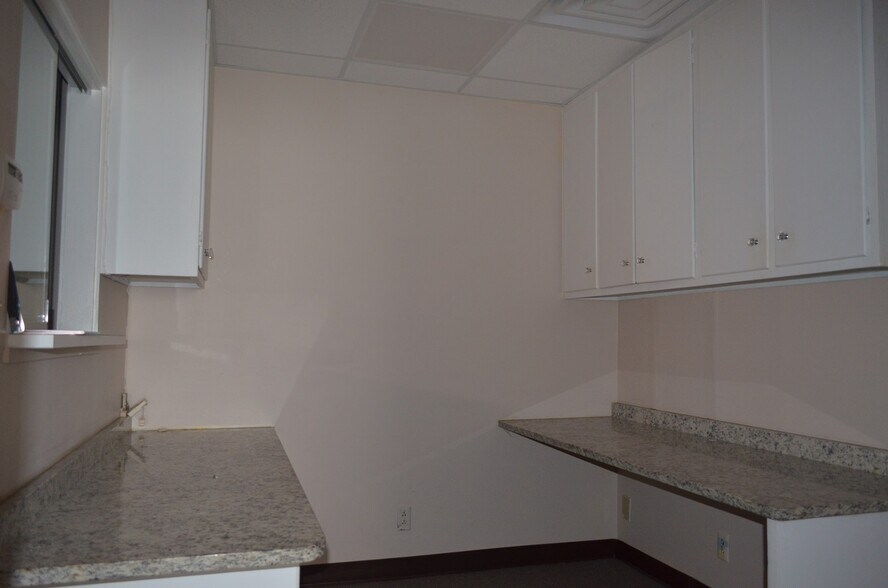 13 N Lee St, Forsyth, GA for lease - Building Photo - Image 2 of 24