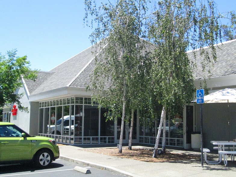925 Corporate Center Pky, Santa Rosa, CA for lease - Building Photo - Image 3 of 8