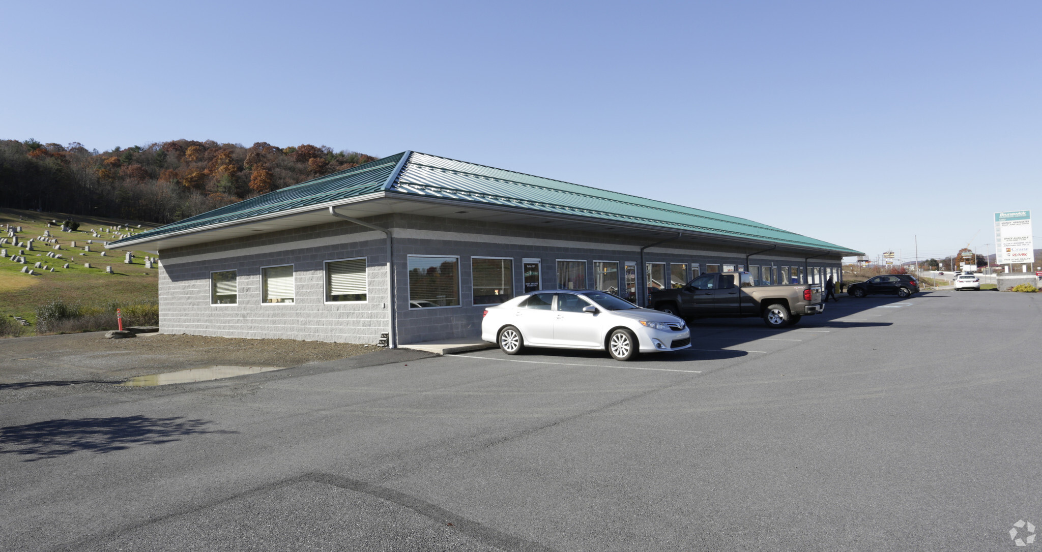 1260 Centre Tpke, Orwigsburg, PA for sale Primary Photo- Image 1 of 1