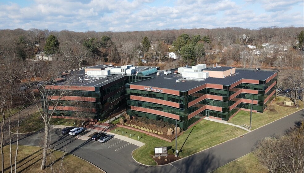 185 Plains Rd, Milford, CT for lease - Building Photo - Image 2 of 13