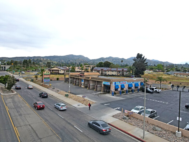 1437 E Main St, El Cajon, CA for lease - Building Photo - Image 1 of 8
