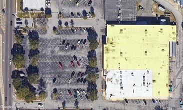 2323 NW 13th St, Gainesville, FL for lease Building Photo- Image 2 of 2