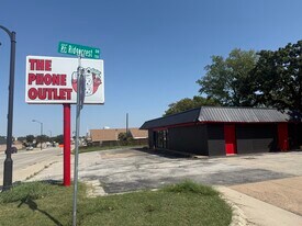 673 W Pipeline Rd, Hurst TX - Drive Through Restaurant