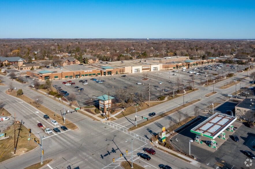 2305-2495 N 124th St, Brookfield, WI for lease - Aerial - Image 2 of 8