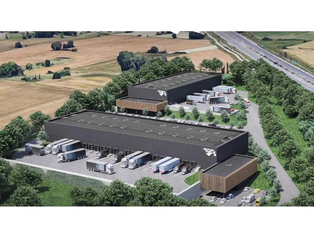 Industrial in Bouloc for lease Building Photo- Image 1 of 7