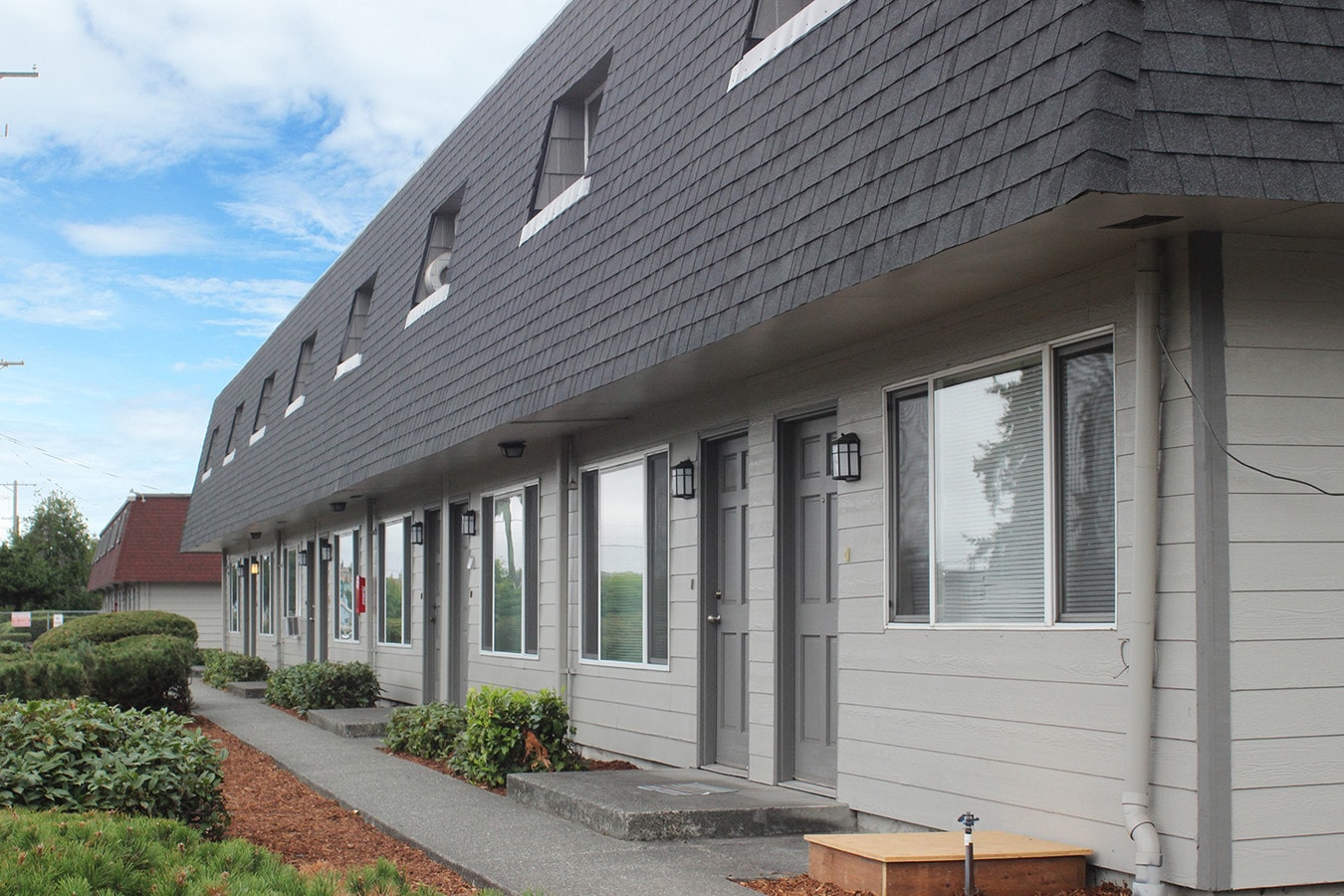 9009 S Hosmer St, WA 98444