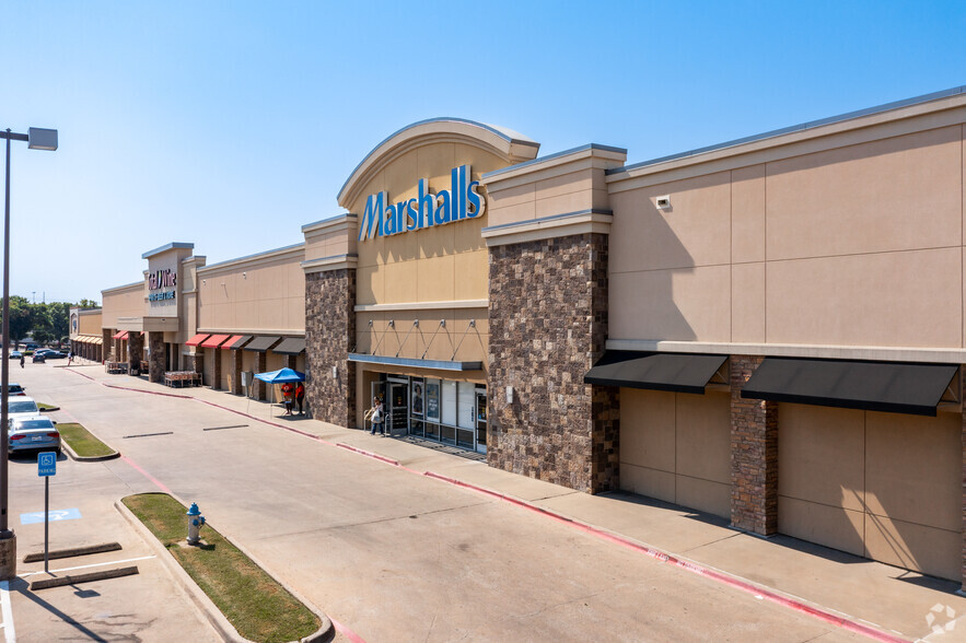 721 N Central Expy, Plano, TX for lease - Building Photo - Image 3 of 8