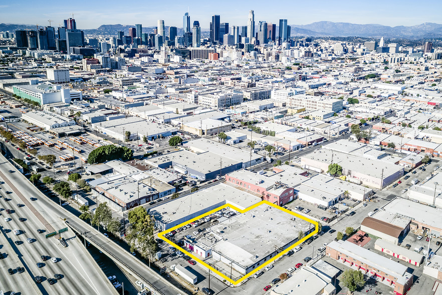 1111 E 16th St, Los Angeles, CA for sale - Building Photo - Image 1 of 1