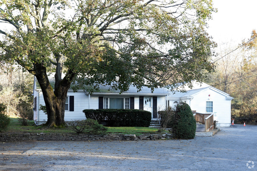 889 Centerville Rd, Warwick, RI for sale - Primary Photo - Image 1 of 1