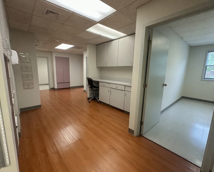 65 Lacey Rd, Whiting, NJ for sale - Interior Photo - Image 3 of 10