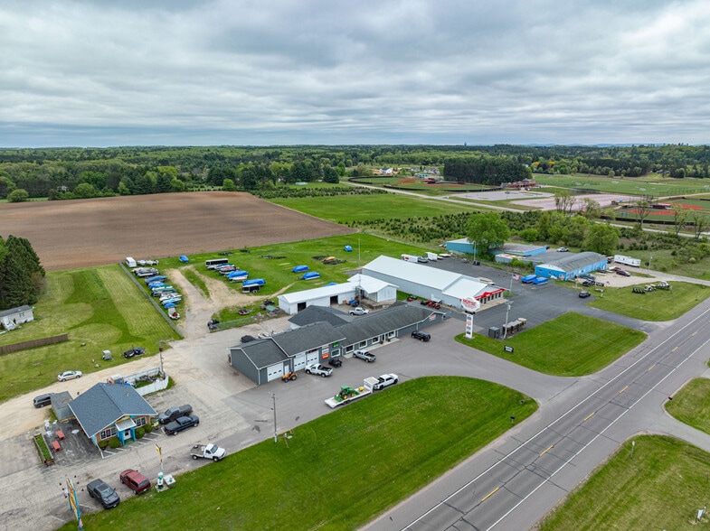 4150 State Highway 13, Wisconsin Dells, WI for sale - Building Photo - Image 2 of 10