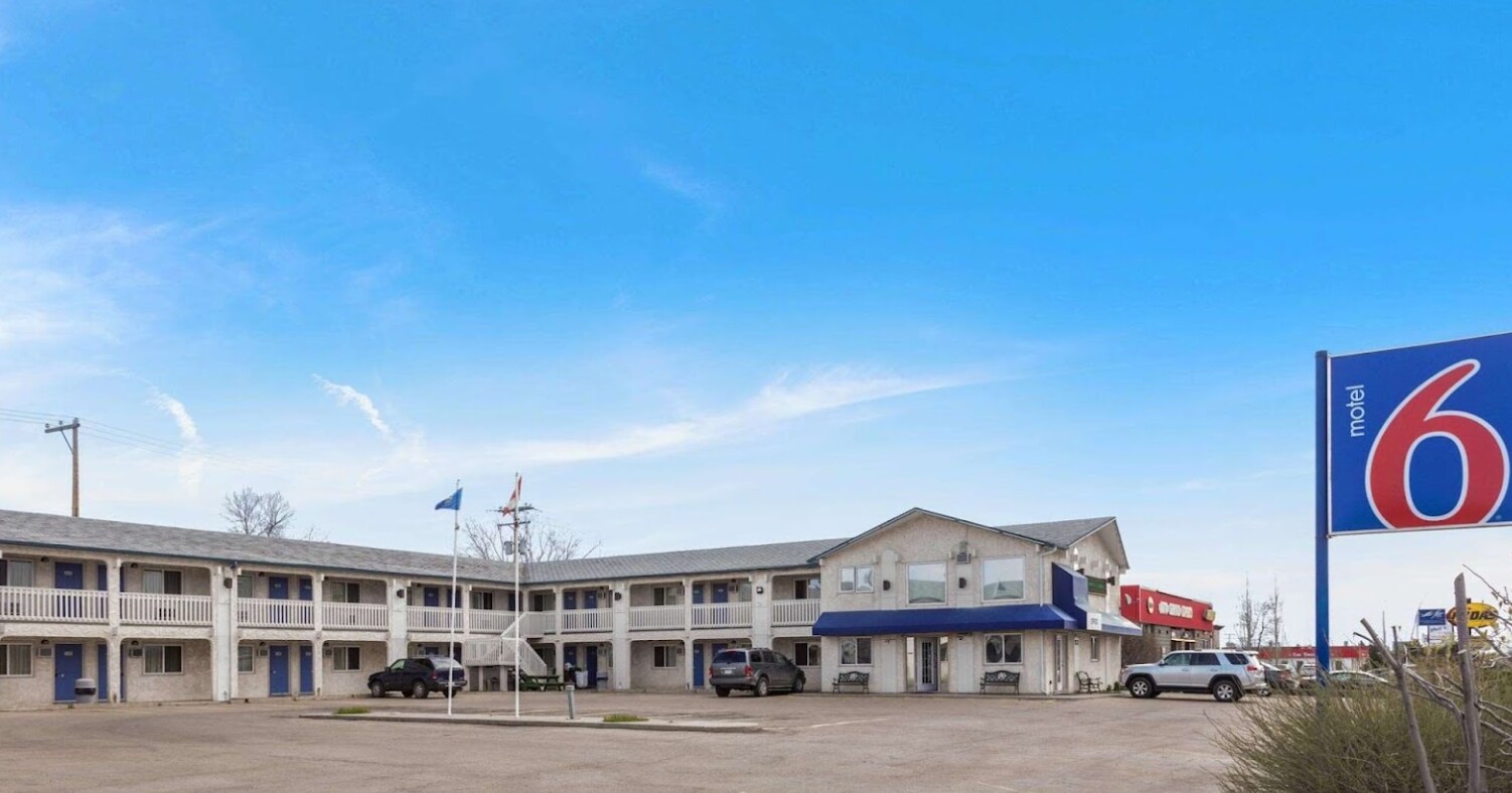 6216 48 Ave, Camrose, AB for sale Primary Photo- Image 1 of 1