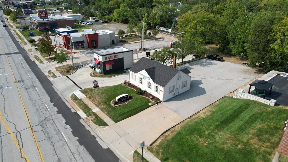 409 S Main St, O'Fallon, MO for lease - Building Photo - Image 3 of 12