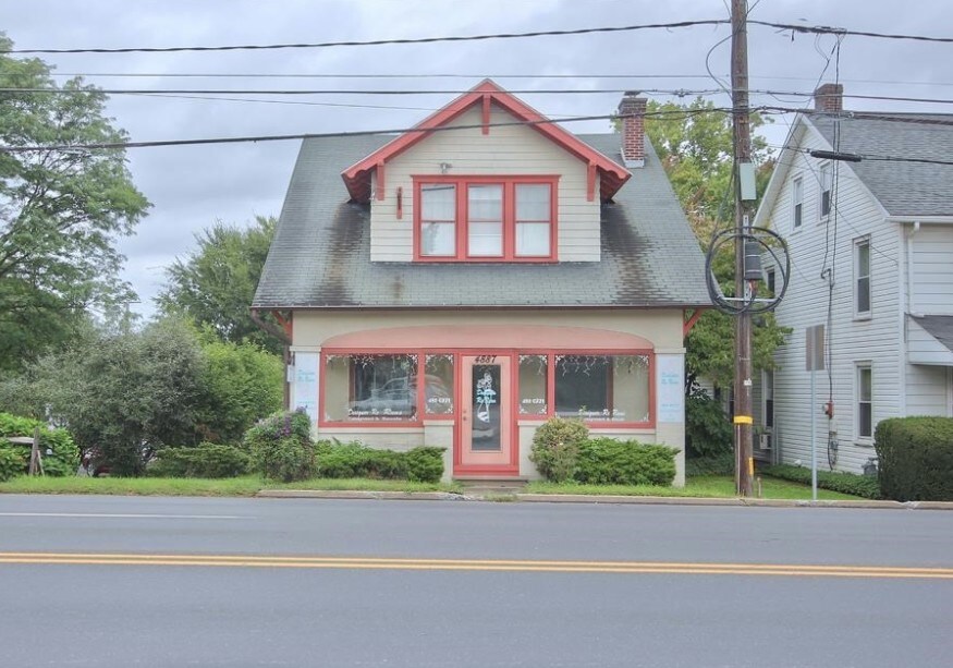 4887 Hamilton Blvd, Allentown, PA 18106