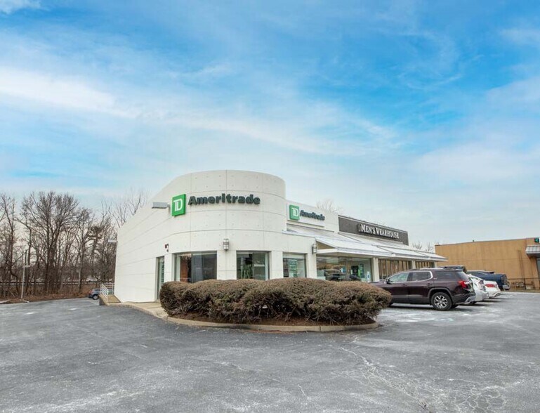 165 NJ-17, Paramus, NJ for sale - Building Photo - Image 1 of 1