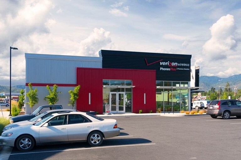 498 Union Ave, Grants Pass, OR for sale Primary Photo- Image 1 of 1