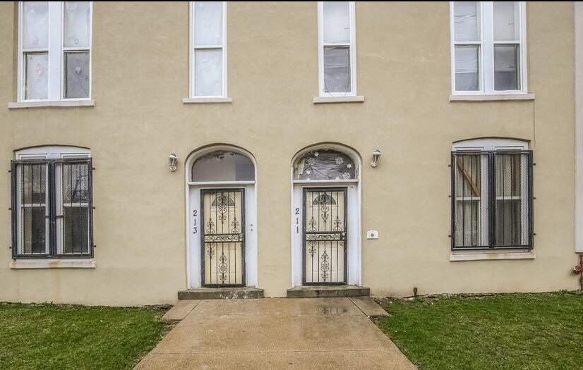 211 N Kildare Ave, Chicago, IL 60624