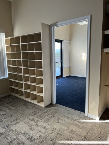 49 Dansbury Ter, East Stroudsburg, PA for lease - Building Photo - Image 3 of 11