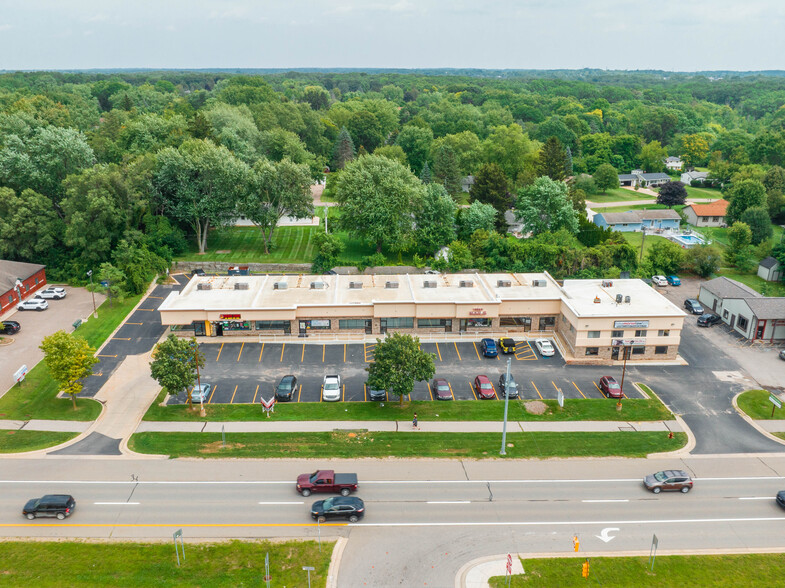 2643-2661 S Lapeer Rd, Lake Orion, MI for sale - Building Photo - Image 1 of 12