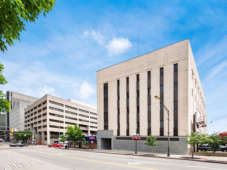 168-170 N High St, Columbus, OH for lease - Building Photo - Image 2 of 10