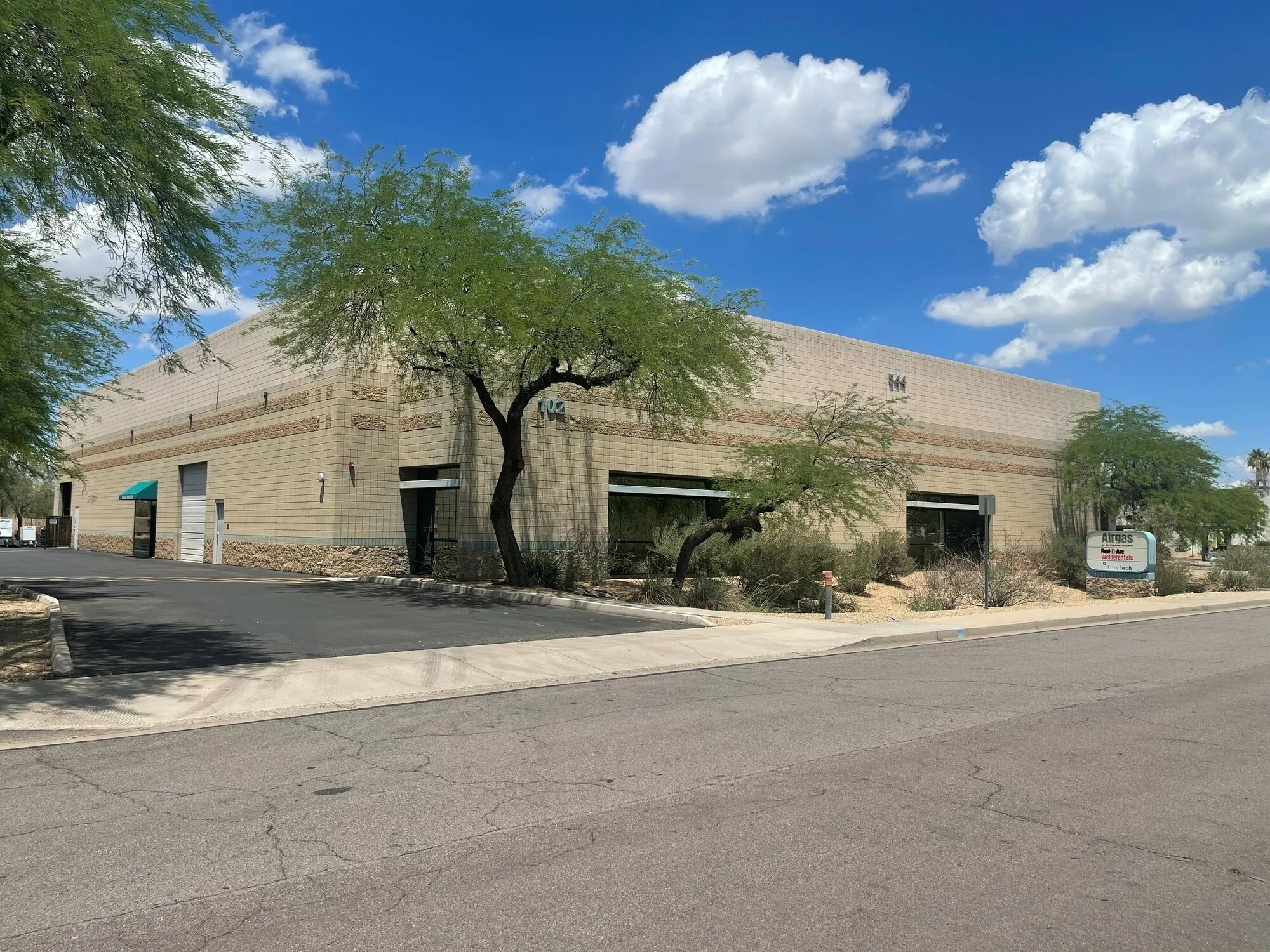 544 W Iron Ave, Mesa, AZ for lease Building Photo- Image 1 of 6