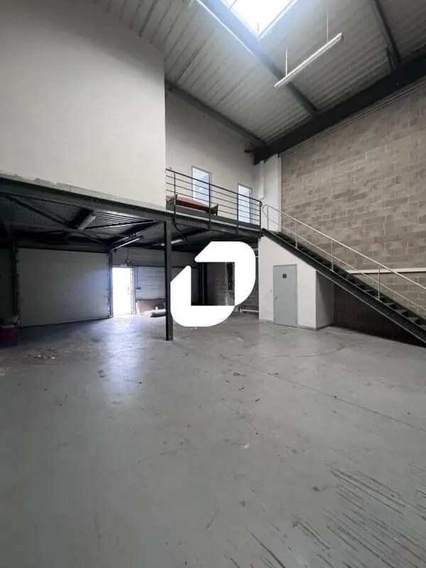 Vente Local d'activités 50 m² à 100 m² - Photo 1