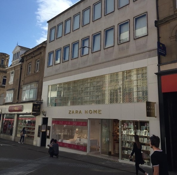56-57 Briggate, Leeds for sale - Building Photo - Image 1 of 1