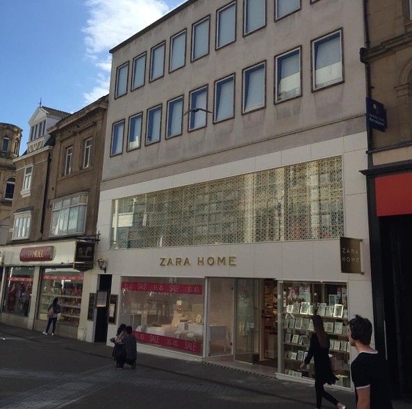 56-57 Briggate, Leeds for sale - Building Photo - Image 1 of 1