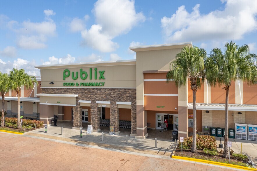 12231 E Colonial Dr, Orlando, FL for sale - Primary Photo - Image 1 of 1