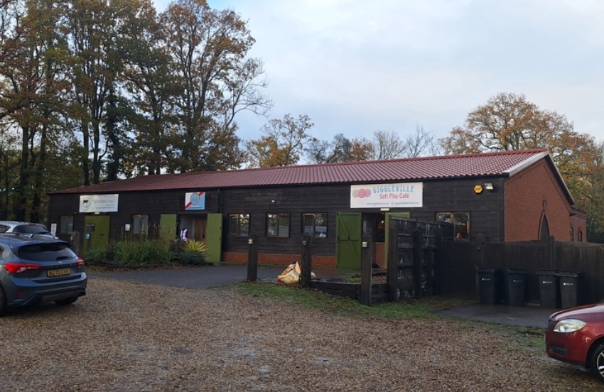 Horsham Rd, Ockley for lease Building Photo- Image 1 of 7