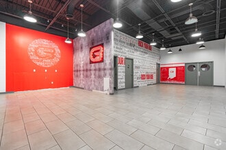 111 S Green River Rd, Evansville, IN for lease Building Photo- Image 2 of 9