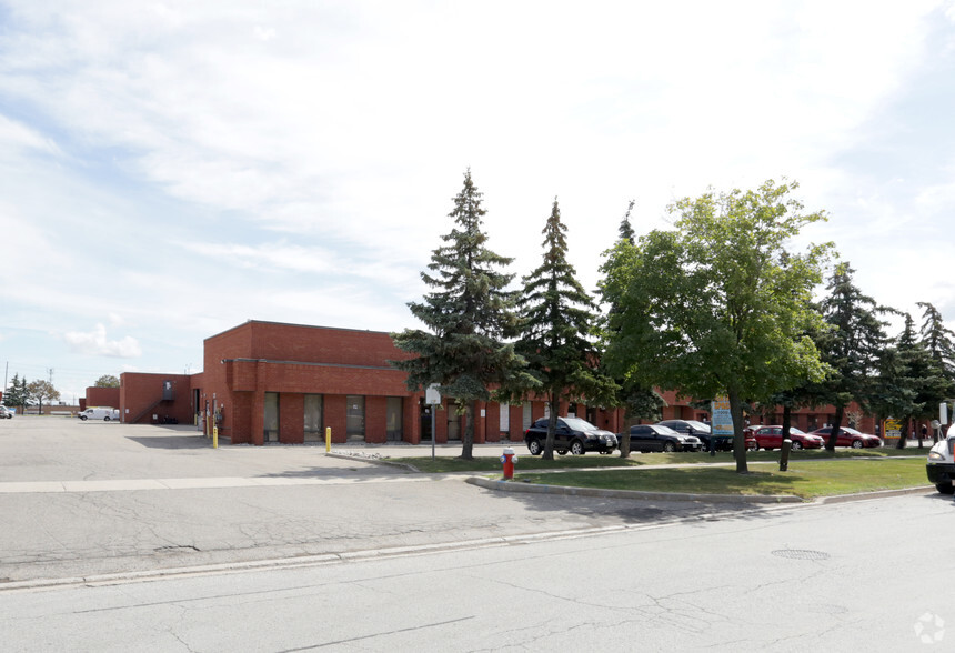 180 Wilkinson Rd, Brampton, ON for lease - Building Photo - Image 2 of 4