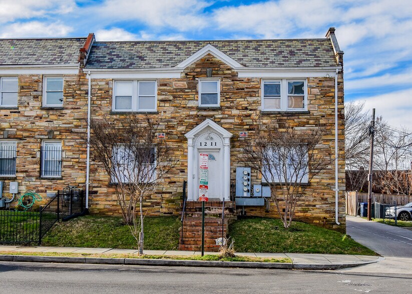 1211 Simms Pl NE, Washington, DC for sale - Building Photo - Image 1 of 1