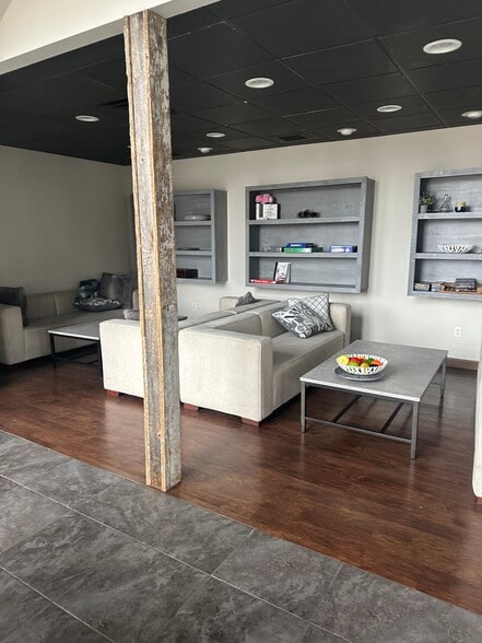 1740 Park Ave, Plover, WI for sale - Interior Photo - Image 2 of 20