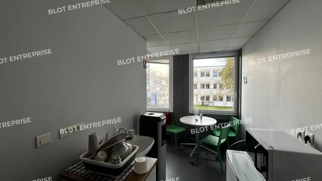 Office in Rennes for lease Interior Photo- Image 1 of 12